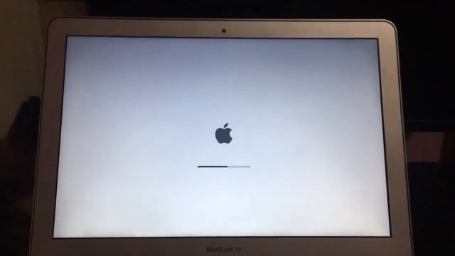 MacBook Air Late 2010 (13 Inch) Startup