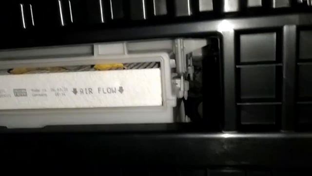 Замена фильтра салона Аутлендер 3 (Mitsubishi Outlander 3)