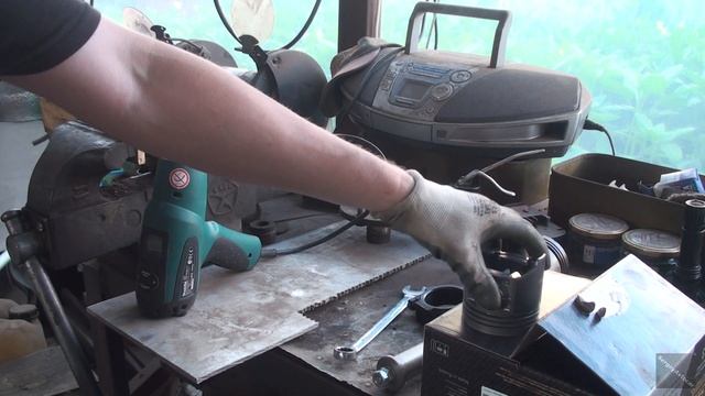 ВСТАВЛЯЕМ ПАЛЬЦЫ В ШАТУНЫ (ПОРШНИ) (ЧАСТЬ 3) смотреть онлайн