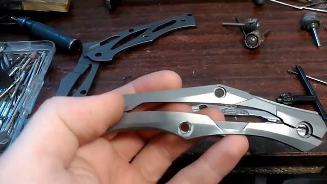 "Десептикон" от CustomKnifeFactory (кастомизация ).Killertron смотреть онлайн