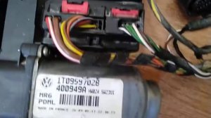 Мотор стеклоподъемника передней правой двери Skoda Octavia A5 1K0959792G 1T0959702B France