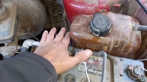 ВЫТЕКАЕТ АНТИФРИЗ ИЗ БАЧКА ВАЗ 2109