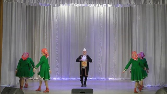 Марийский танцевальный коллектив "Ош пеледыш" МКУК МРЦКД, танец "Круговая". смотреть онлайн