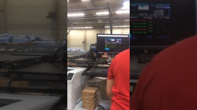 Робота в Чехії на заводі loxxess локсес. Чехія Praha склади смотреть онлайн