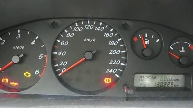 Nissan Almera 2.2DI cold start -5C смотреть онлайн