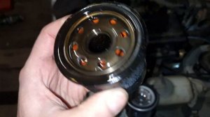 Замена масляного фильтра двигателя на Daihatsu Terios Kid EF-DEM