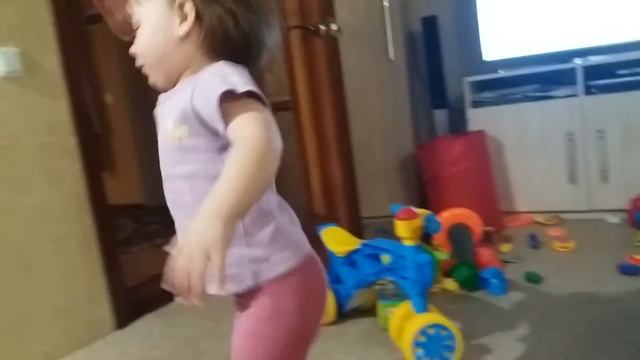 Разминка с Малышариками смотреть онлайн