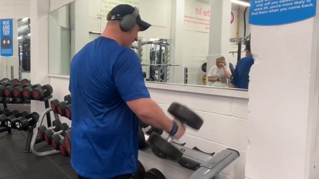 summer cut day 37- biceps and shoulders