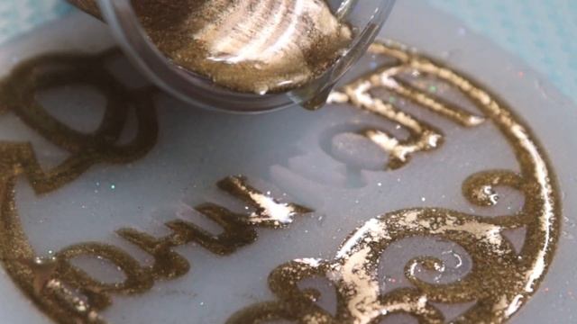 7 CHRISTMAS EPOXY IDEAS//7 ИДЕЙ ИЗ ЭПОКСИДНОЙ СМОЛЫ НОВОГОДНИХ УКРАШЕНИЙ смотреть онлайн