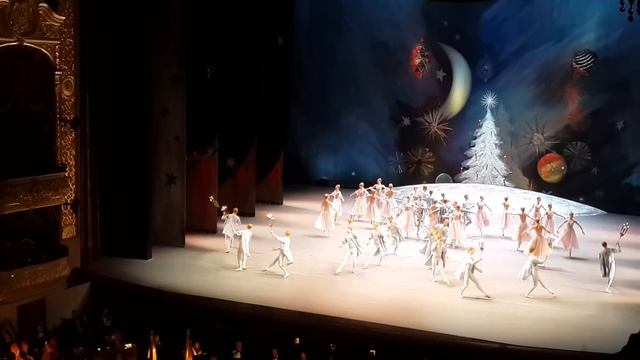 Вальс Цветов из балета "Щелкунчик" П.И.Чайковского (Большой театр) смотреть онлайн