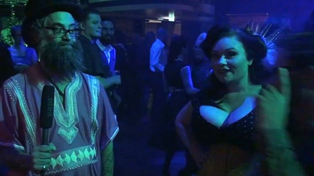 #08 Moon Boobs - Weirdo Rama смотреть онлайн