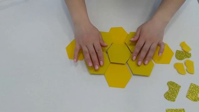 Анастасия Лактионова, воспитатель Школы № 629. Соты для пчёлки смотреть онлайн