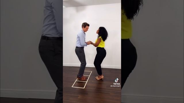 Easy Bachata Tutorial - stepsongrid смотреть онлайн