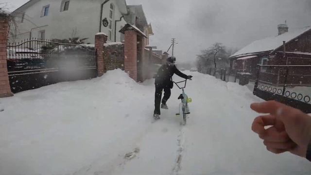ШКОЛЬНИК УКРАЛ МОЙ БМХ (BMX) смотреть онлайн