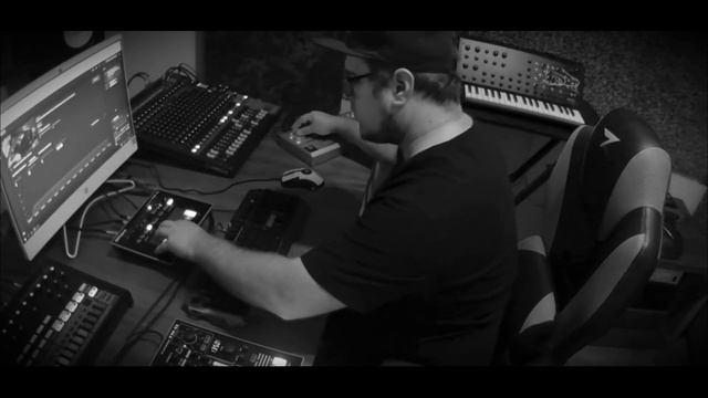 ACID/Electro/TECHNO. Techno machines.Roland TR,Behringer RD,Korg MS смотреть онлайн