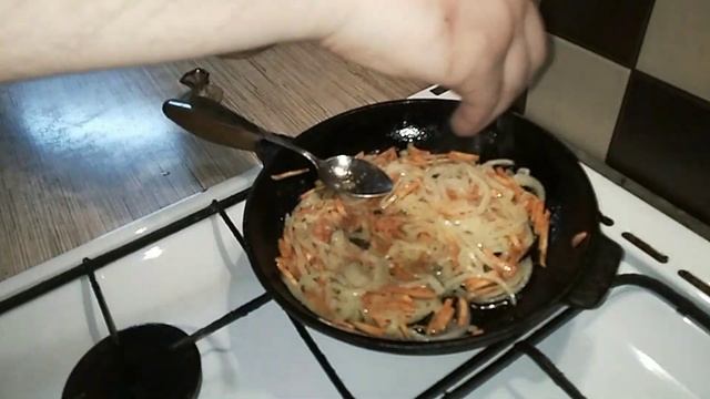 Вкусная рыба с овощами в духовке, запечённый толстолоб смотреть онлайн