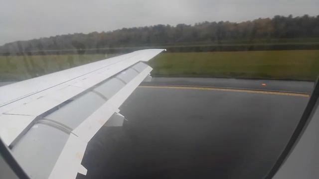 Посадка самолета SSJ-100 в аэропорту Калуга_Авиакомпания Азимут смотреть онлайн