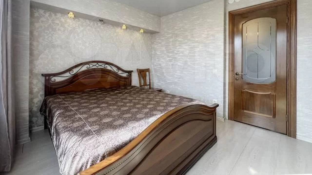 Рум-тур по 3-комнатной квартире на Декабрьских событий, 85 (продажа) смотреть онлайн