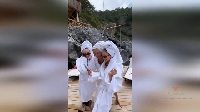 Курбан Омаров показал как Лера с подругами снимают рилсы! смотреть онлайн
