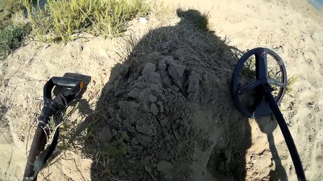 В Поисках Золота! XP DEUS поиск монет и золота на пляже смотреть онлайн