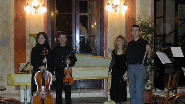 mozart flute quartet in C Kv 285b 2nd mvt- variation смотреть онлайн