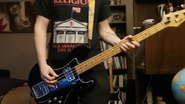 Green Day - Sassafras Roots Bass Cover смотреть онлайн