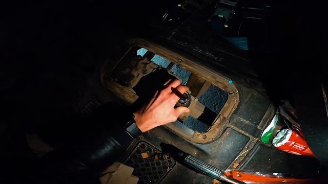 Катаюсь на Газели. Вскрыл коробку передач из салона смотреть онлайн