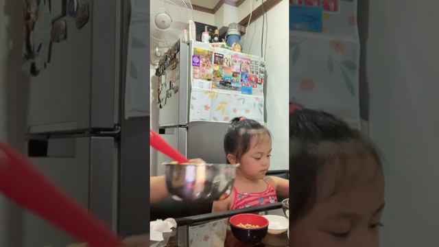 Moira and Nanay make chocolate chip cookies смотреть онлайн