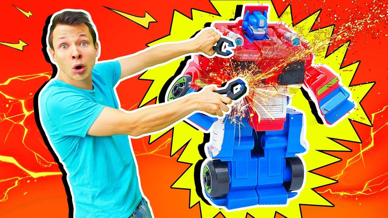 Роботы Трансформеры - Прокачка Автобота Оптимуса Прайма! - Игры битвы. Видео игрушки для мальчиков смотреть онлайн