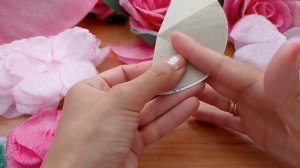 Розы искусственные. Цветы своими руками из подложки.