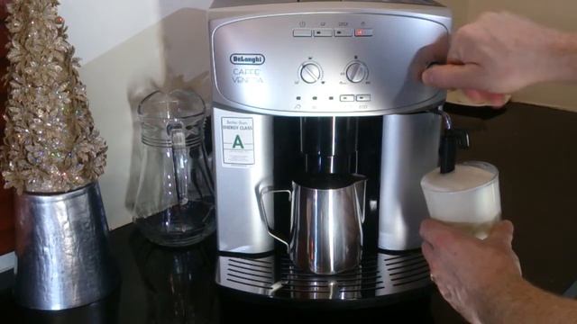 Jak zrobić dobre latte? ekspres do kawy DeLonghi смотреть онлайн