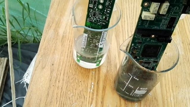 Секрет припоя. Садовый метод. Solder removal from a circuit board. смотреть онлайн