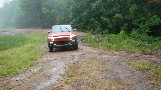 Rivian R1S SUV Vs R1T Truck - And The Better Off-Roader Is…