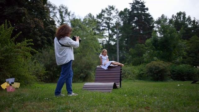 (16+) Секреты детской фотографии / Съёмка на беззеркальную камеру Canon EOS R5 и объективы серии RF смотреть онлайн