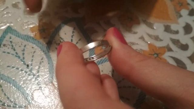 Как почистить кольцо и любые другие серебряные/золотые украшения. Легко и быстро!