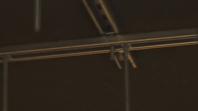 How to Mount a 150lbs CRT Projector on the Ceiling смотреть онлайн
