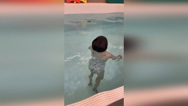 Василиса Кукояка в бассейне смотреть онлайн