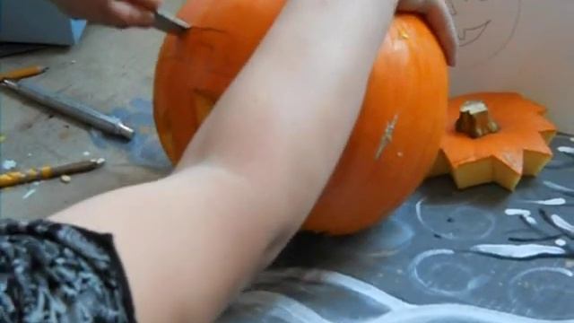 Тыква вырезаем части лица