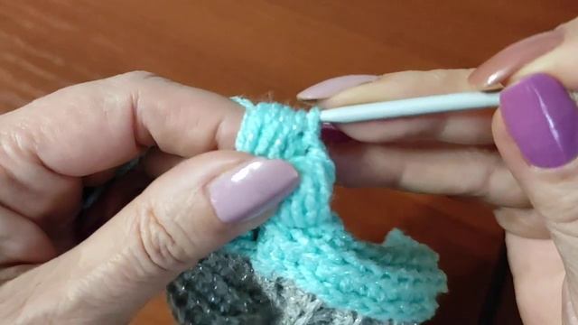 Яркая,детская шапочка на весну. Шапочка для начинающих. смотреть онлайн