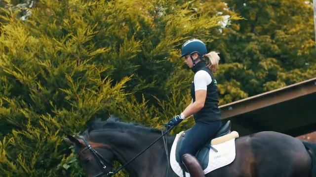 Hannah Biggs, Team GBR | Meet the dressage rider and her horses смотреть онлайн