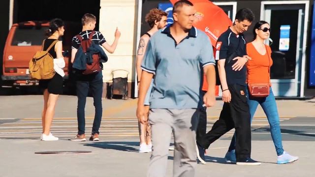 ДЕВКА НА ПОВОДКЕ | ОТЪЕХАВШИЙ СПОРТСМЕН | ОПАСНАЯ ЧИСТКА ОБУВИ [ПИЛОТНЫЙ ВЫПУСК] смотреть онлайн