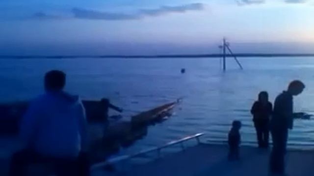 2012 05 03 Разлив Оки в Рязани ролик 2 от 2012-04-26.3gp смотреть онлайн