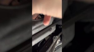 Меняем лампу ближнего света мерседеса w212.