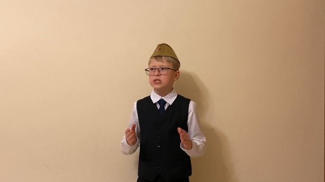 Семён Гудзенко «Перед атакой» читает Подкур Роман ГБОУ Школа 1613 смотреть онлайн