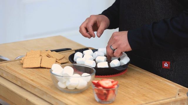 Cast Iron S'mores смотреть онлайн