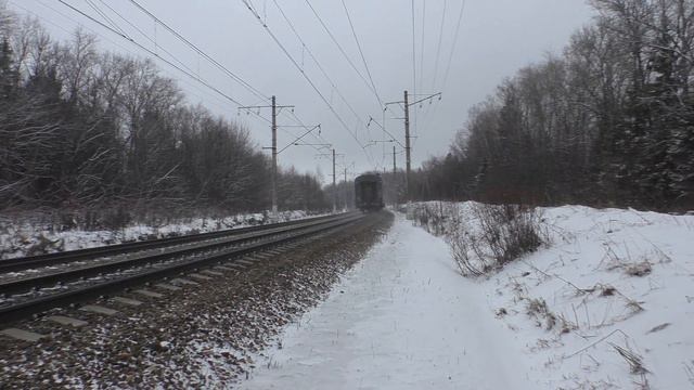 Электровоз ЧС7-022 с фирменным поездом "Полонез" смотреть онлайн