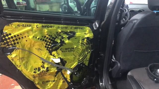 Рено Каптур шумоизоляция четырёх дверей, плюс усиление пластиковых обшивок виброизоляцией смотреть онлайн