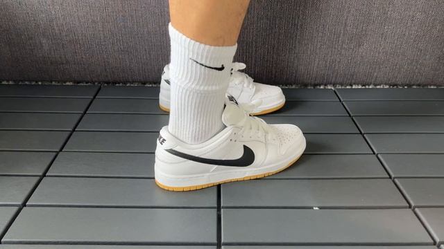 Nike SB Dunk Low Pro White Gum | CD2563-101 смотреть онлайн