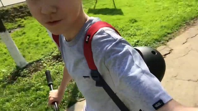 Катаюсь в скейт парке смотреть онлайн