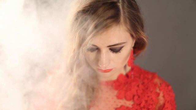 Red Dress by ANBR смотреть онлайн